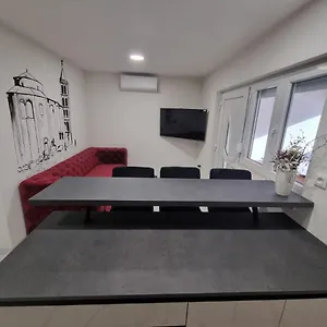 Lovre Apartament